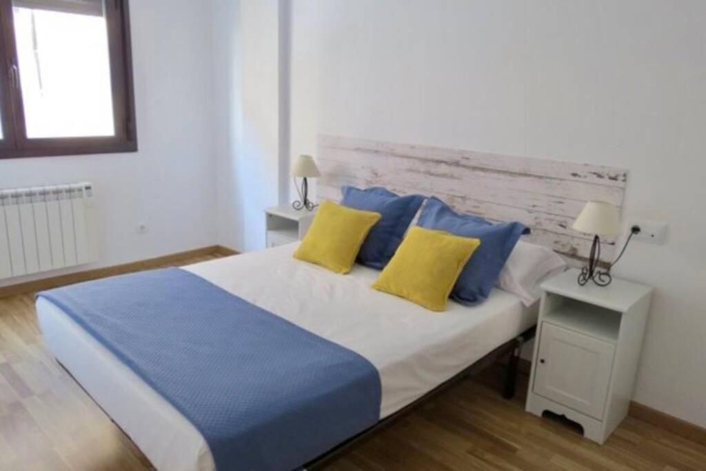 Apartamento Siente Sobrarbe En Aínsa Екстериор снимка